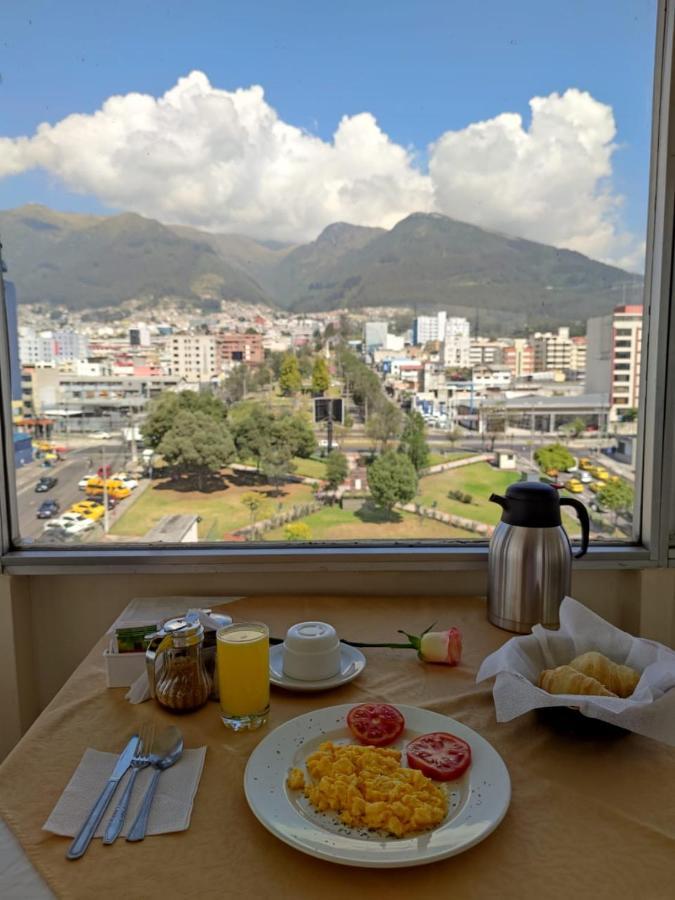 Val Hotel Santamaria Quito Exterior foto